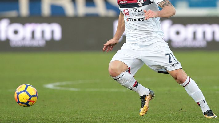BERGAMO, ITALY - DECEMBER 30:  Artur Ionita of Cagliari Calcio in action during the serie A match between Atalanta BC and Cagliari Calcio at Stadio Atleti Azzurri d'Italia on December 30, 2017 in Bergamo, Italy.  (Photo by Emilio Andreoli/Getty Images)