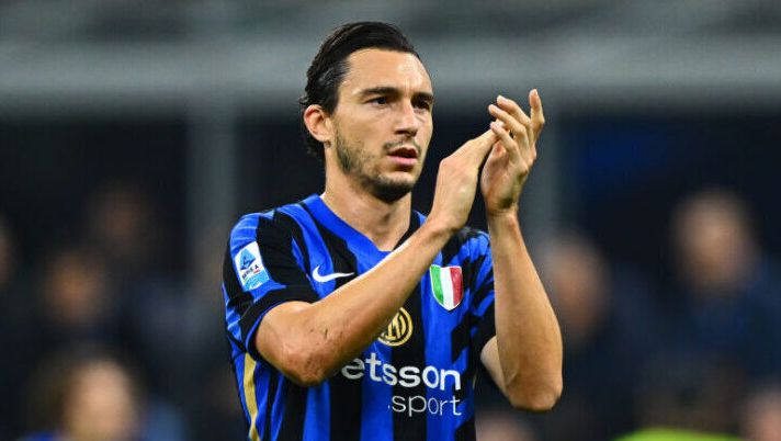 MILAN, ITALY - OCTOBER 27: Matteo Darmian of FC Internazionale reacts at the end of the Serie A match between FC Internazionale and Juventus at Stadio Giuseppe Meazza on October 27, 2024 in Milan, Italy. (Photo by Mattia Pistoia - Inter/Inter via Getty Images) Inter, l’emergenza infortuni sta per terminare: la conferma di Simone Inzaghi - immagine 1