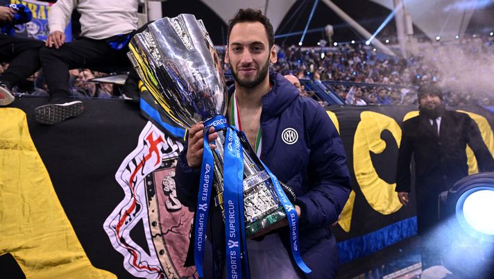 Sky – Inter, rinnovo per Darmian: cifre e dettagli. Vicino anche quello di Calhanoglu - immagine 1