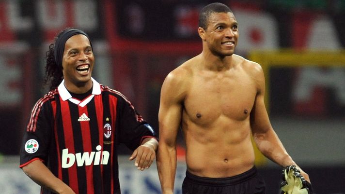Ronaldinho Gaúcho e Nelson Dida con il Milan nel 2009 (credits: GETTY Images) Ronaldinho Gaúcho e Nelson Dida con il Milan nel 2009 (credits: GETTY Images)