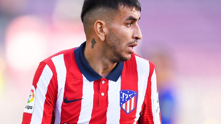 BARCELONA, SPAIN - MAY 08: Angel Correa of Atletico de Madrid during the La Liga Santander match between FC Barcelona and Atletico de Madrid at Camp Nou on May 08, 2021 in Barcelona, Spain. Sporting stadiums around Spain remain under strict restrictions due to the Coronavirus Pandemic as Government social distancing laws prohibit fans inside venues resulting in games being played behind closed doors. (Photo by David Ramos/Getty Images) BARCELONA, SPAIN - MAY 08: Angel Correa of Atletico de Madrid during the La Liga Santander match between FC Barcelona and Atletico de Madrid at Camp Nou on May 08, 2021 in Barcelona, Spain. Sporting stadiums around Spain remain under strict restrictions due to the Coronavirus Pandemic as Government social distancing laws prohibit fans inside venues resulting in games being played behind closed doors. (Photo by David Ramos/Getty Images)