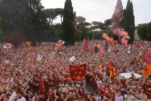 Getty Images Roma: due mesi fa il bagno di folla per la Conference, questa sera tocca a Dybala- immagine 2