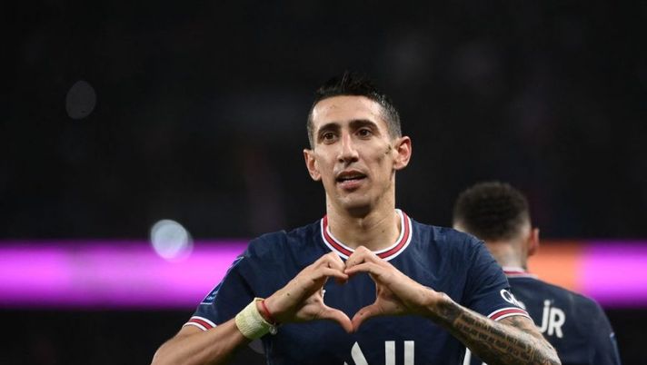 Paris Saint-Germain's Argentinian midfielder Angel Di Maria celebrates after scoring a goal during the French L1 football match between Paris Saint-Germain (PSG) and LOSC Lille at the Parc des Princes stadium, in Paris, on October 29, 2021. (Photo by FRANCK FIFE / AFP) (Photo by FRANCK FIFE/AFP via Getty Images) ULTIM’ORA – Tutto confermato: Di Maria alla Juve, è fatta! Visite in programma e ora… - immagine 1