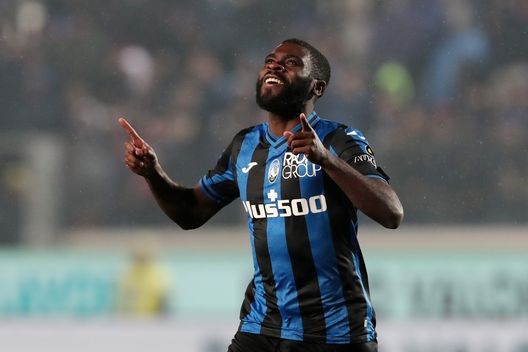BERGAMO, ITALY - JANUARY 15: Jeremie Boga of Atalanta BC celebrates after scoring the team's first goal during the Serie A match between Atalanta BC and Salernitana at Gewiss Stadium on January 15, 2023 in Bergamo, Italy. (Photo by Emilio Andreoli/Getty Images) La rinascita di Boga. Gasperini: “Ecco quello che ci aspettiamo da lui”- immagine 2