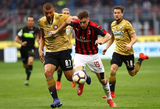  Krzysztof Piatek e Sebastien De Maio, Milan-Udinese, Getty Images 