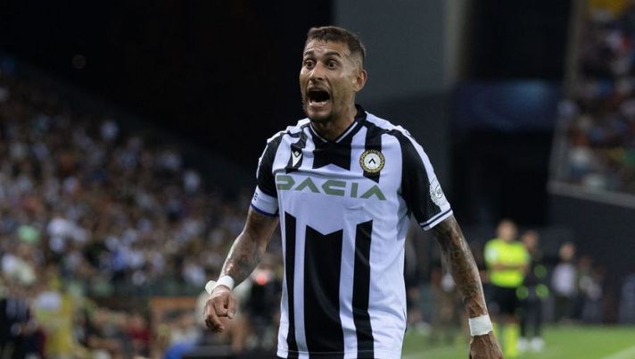 UDINE, ITALY - SEPTEMBER 04: Roberto Pereyra of Udinese Calcio reacts during the Serie A match between Udinese Calcio and AS Roma at Dacia Arena on September 04, 2022 in Udine, Italy. (Photo by Emmanuele Ciancaglini/Getty Images) Voti fantacalcio: Pereyra più di Udogie, si salva Dybala! Rui Patricio quanto Smalling - immagine 1