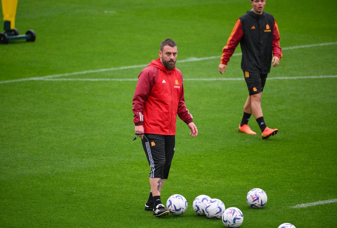 Roma, la ripresa degli allenamenti sotto la pioggia a Trigoria – FOTOGALLERY - immagine 7