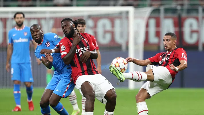 Franck Kessié ed Ismaël Bennacer (centrocampisti AC Milan) durante Milan-Atlético Madrid di Champions League 2021-2022 | News (Getty Images)