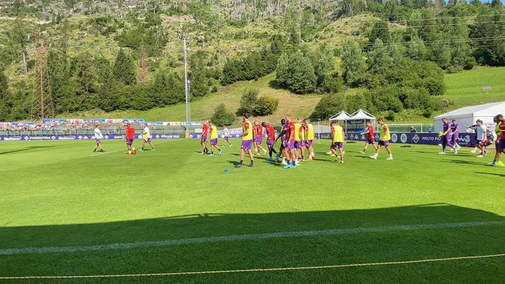 Fiorentina LIVE Moena. Giorno 11: c’è Sottil. Si chiude con gli autografi Fiorentina LIVE Moena. Giorno 11: c’è Sottil. Si chiude con gli autografi - immagine 1