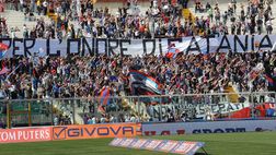 Catania-Palermo è anche sfida in curva: striscioni e coreografie top