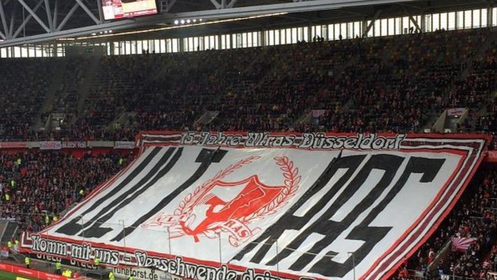 Gli ultras del Fortuna Dusseldorf 