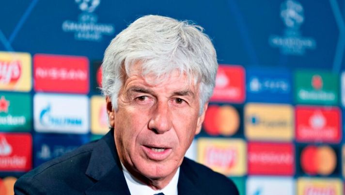 Atalanta's Italian head coach Gian Piero Gasperini addresses a press conference on the eve of the UEFA Champions League group D football match FC Midtjylland v Atalanta in Herning, Denmark on October 20, 2020. (Photo by Henning Bagger / Ritzau Scanpix / AFP) / Denmark OUT (Photo by HENNING BAGGER/Ritzau Scanpix/AFP via Getty Images) Gasperini è furioso: “Mi danno due mesi di squalifica dall’Uefa! Non serve essere alla NASA…” - immagine 1