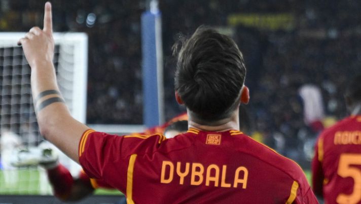 Roma, la reazione social dei giocatori alla tripletta di Dybala. Zalewski: “Fenomeno” - immagine 1