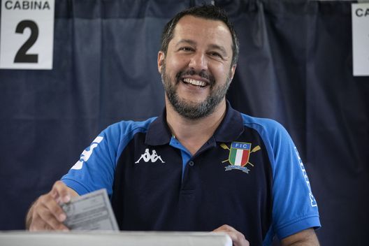 MILAN, ITALY - MAY 26: Italy's Deputy Prime Minister and leader of right-wing Lega (League) political party Matteo Salvini holds his ballot before casting his vote for the European Parliamentary election at a polling station on May 26, 2019 in Milan, Italy. More than 400 million people all over European Union are eligible to elect 751 Members of the European Parliament (MEPs), the only institution of the European Union (EU) that is directly elected by EU citizens. (Photo by Emanuele Cremaschi/Getty Images) MILAN, ITALY - MAY 26: Italy's Deputy Prime Minister and leader of right-wing Lega (League) political party Matteo Salvini holds his ballot before casting his vote for the European Parliamentary election at a polling station on May 26, 2019 in Milan, Italy. More than 400 million people all over European Union are eligible to elect 751 Members of the European Parliament (MEPs), the only institution of the European Union (EU) that is directly elected by EU citizens. (Photo by Emanuele Cremaschi/Getty Images)