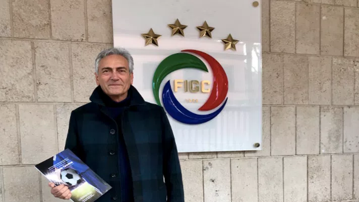 Il calcio è pronto a ripartire, un comitato si riunirà mercoledì per decidere le modalità