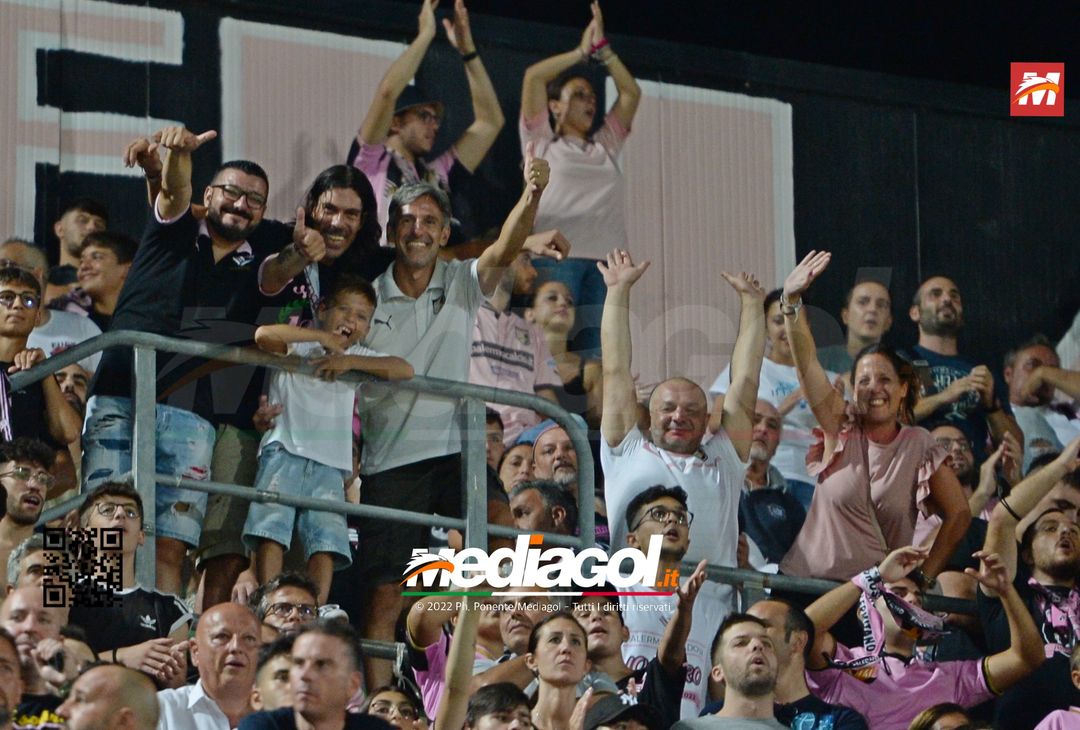 FOTOTIFO, Palermo-Perugia 2-0: i tifosi allo stadio Renzo Barbera (Gallery) - immagine 95