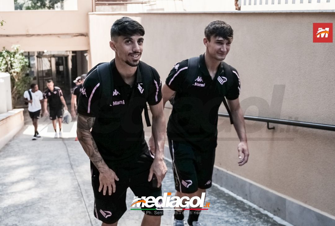 FOTO RITIRO PALERMO, Elia e le prime immagini da calciatore rosanero (Gallery) - immagine 4