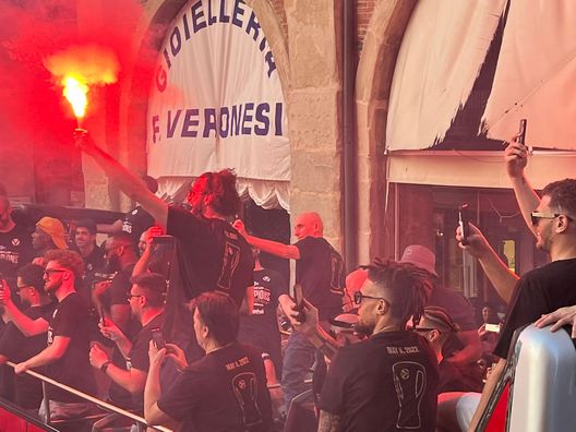 FOTO TBW – La festa della Virtus in Piazza Maggiore dopo la conquista dell’Eurocup- immagine 11