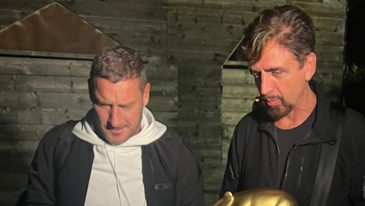 Totti, Tapiro d’Oro per la vicenda Rolex: “Fastidio? Non guardo niente, sto sopra le parti” - immagine 1