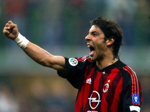 Manuel Rui Costa, ex calciatore portoghese del Milan. Manuel Rui Costa, ex calciatore portoghese del Milan.