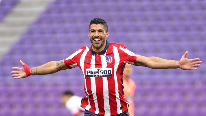 VALLADOLID, SPAIN - MAY 22: Luis Suarez of Atletico de Madrid celebrates after scoring their side's second goal during the La Liga Santander match between Real Valladolid CF and Atletico de Madrid at Estadio Municipal Jose Zorrilla on May 22, 2021 in Valladolid, Spain. Sporting stadiums around Spain remain under strict restrictions due to the Coronavirus Pandemic as Government social distancing laws prohibit fans inside venues resulting in games being played behind closed doors (Photo by Angel Martinez/Getty Images) VALLADOLID, SPAIN - MAY 22: Luis Suarez of Atletico de Madrid celebrates after scoring their side's second goal during the La Liga Santander match between Real Valladolid CF and Atletico de Madrid at Estadio Municipal Jose Zorrilla on May 22, 2021 in Valladolid, Spain. Sporting stadiums around Spain remain under strict restrictions due to the Coronavirus Pandemic as Government social distancing laws prohibit fans inside venues resulting in games being played behind closed doors (Photo by Angel Martinez/Getty Images)