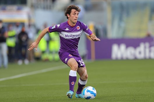 FLORENCE, ITALY - APRIL 27: Alvaro Odriozola of ACF Fiorentina in action during the Serie A match between ACF Fiorentina and Udinese Calcio at Stadio Artemio Franchi on April 27, 2022 in Florence, Italy. (Photo by Gabriele Maltinti/Getty Images) Odriozola