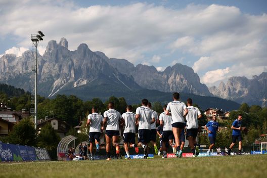 HELLAS VERONA A PRIMIERO PRIMO ALLENAMENTO Verona a Primiero, il via al ritiro. Foto e video- immagine 4