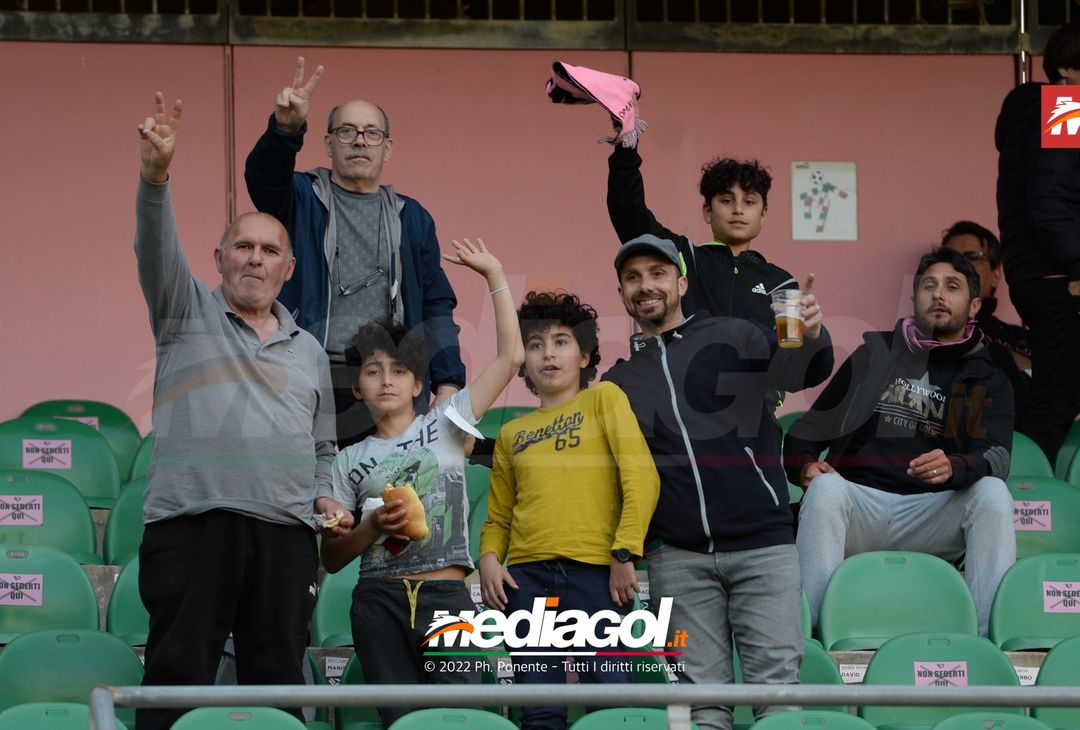 Fotogallery, i tifosi allo stadio per Palermo-Triestina 1-1 - immagine 101