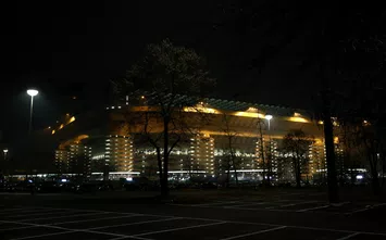  MILAN, ITALY - DECEMBER 16: General view outside the stadium prior to the Serie A match between FC Internazionale and SSC Napoli at Stadio Giuseppe Meazza on December 16, 2020 in Milan, Italy. Sporting stadiums around Italy remain under strict restrictions due to the Coronavirus Pandemic as Government social distancing laws prohibit fans inside venues resulting in games being played behind closed doors. (Photo by Marco Luzzani/Getty Images )