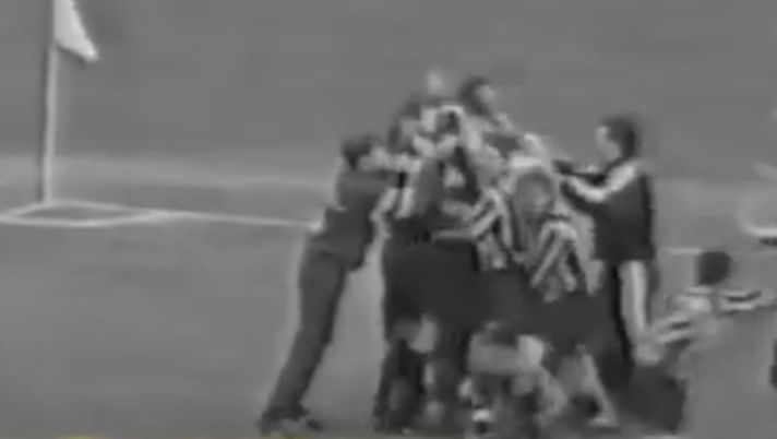 Bifera ad Avellino: l'esultanza dopo il gol 