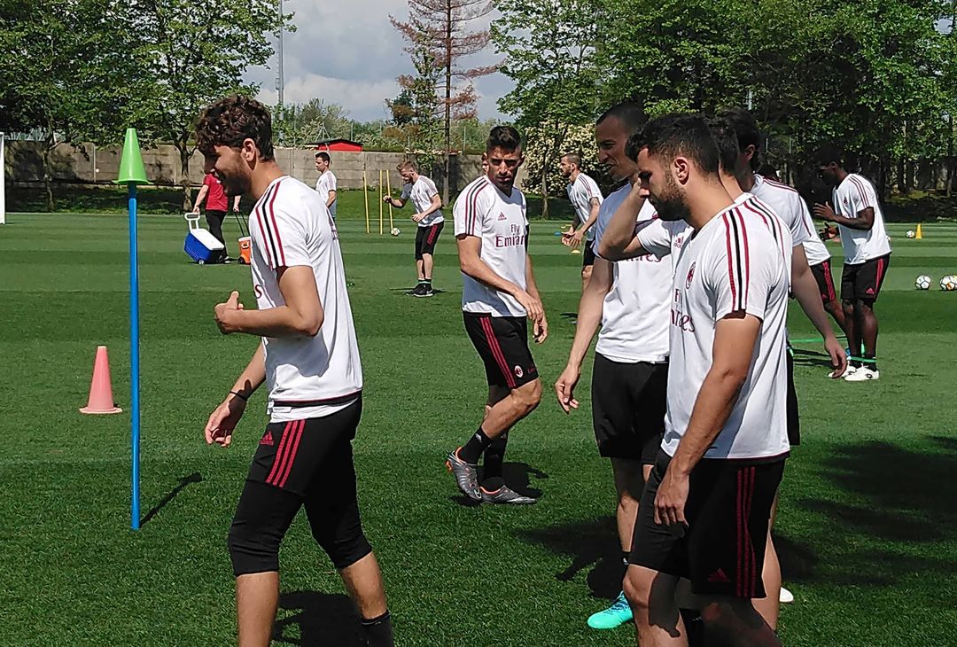 Il Milan si allena a Milanello