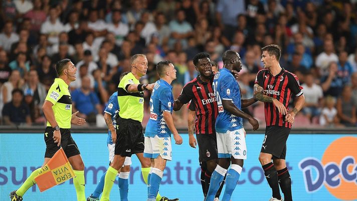 Kalidou Koulibaly ed Alessio Romagnoli discutono durante Napoli-Milan 3-2 (credits: GETTY Images) 