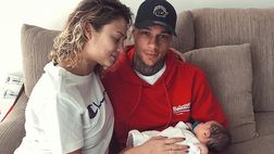 Social / Van der Wiel diventa papà, la figlia di tre giorni ha già un account Instagram