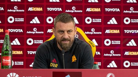 ROME, ITALY - APRIL 05: AS Roma coach Daniele De Rossi during a press conference at Centro Sportivo Fulvio Bernardini on April 05, 2024 in Rome, Italy. (Photo by Fabio Rossi/AS Roma via Getty Images)