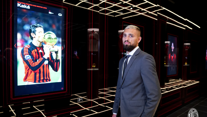 Léo Duarte, nuovo difensore del Milan (credits: acmilan.com) 