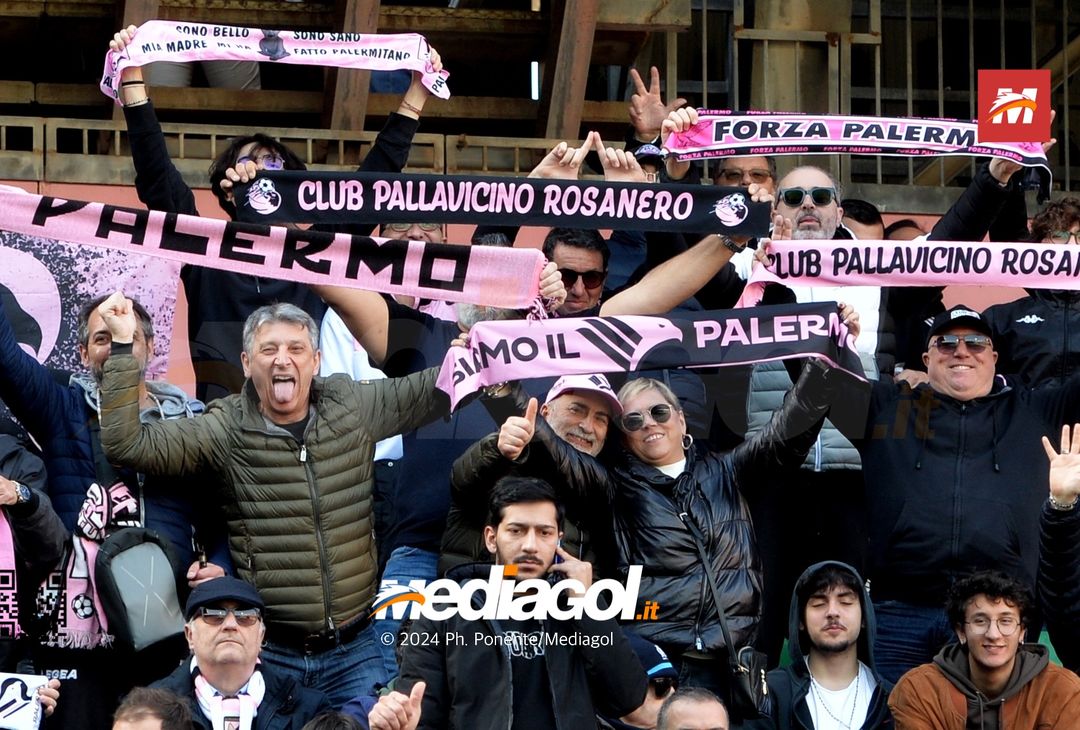 FOTOTIFO Palermo-Como 3-0, gli scatti ai tifosi al “Renzo Barbera” (GALLERY) - immagine 15