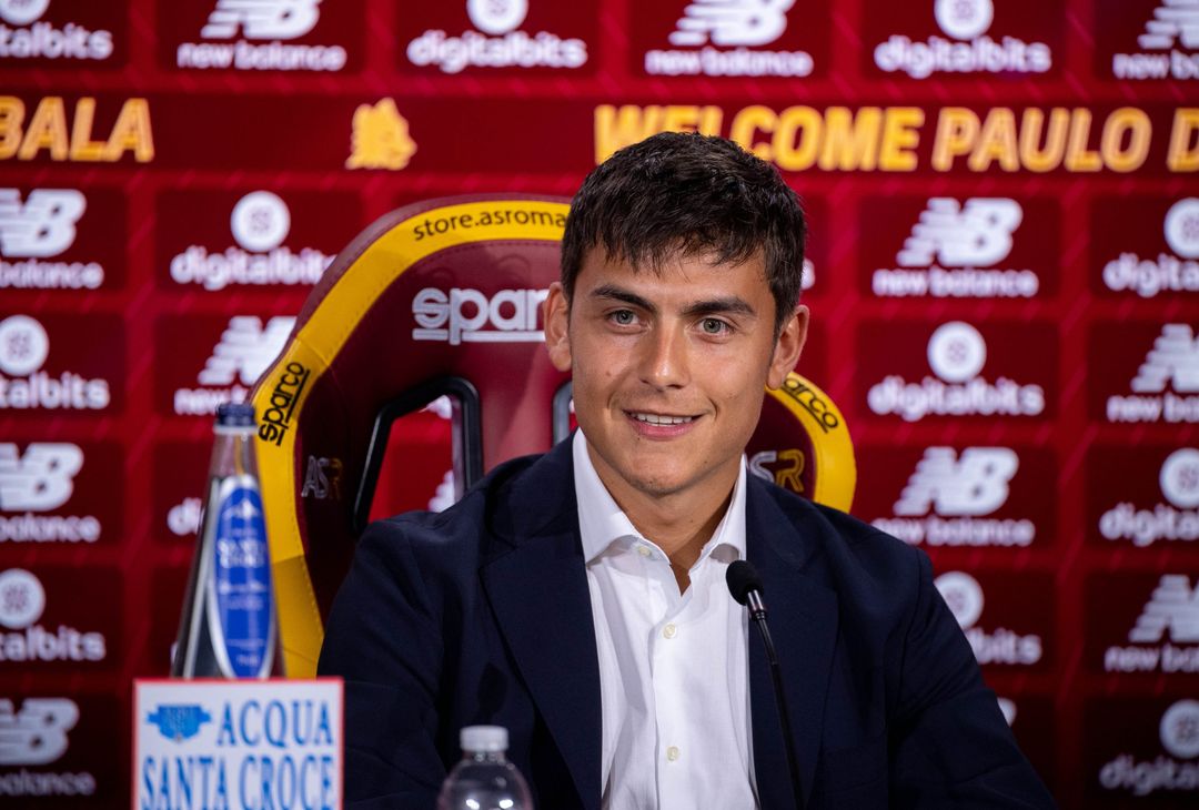 La conferenza stampa di presentazione di Dybala – FOTO GALLERY- immagine 1