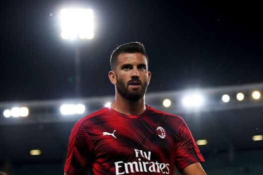 VERONA, ITALY - SEPTEMBER 15: Mateo Musacchio of AC Milan looks on during the Serie A match between Hellas Verona and AC Milan at Stadio Marcantonio Bentegodi on September 15, 2019 in Verona, Italy. (Photo by Alessandro Sabattini/Getty Images) VERONA, ITALY - SEPTEMBER 15: Mateo Musacchio of AC Milan looks on during the Serie A match between Hellas Verona and AC Milan at Stadio Marcantonio Bentegodi on September 15, 2019 in Verona, Italy. (Photo by Alessandro Sabattini/Getty Images)