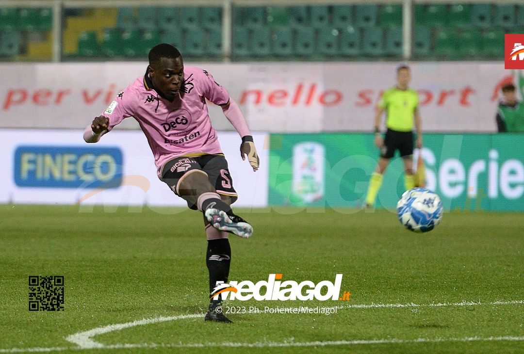 FOTO Palermo-Cosenza 0-0, 32ª giornata di Serie B 2022-2023 (La Gallery) - immagine 20