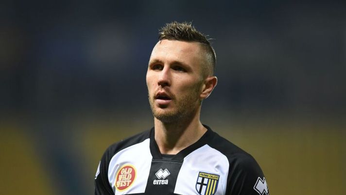 PARMA, ITALY - DECEMBER 16:Jasmin Kurtic of Parma Calcio looks on during the Serie A match between Parma Calcio and Cagliari Calcio at Stadio Ennio Tardini on December 16, 2020 in Parma, Italy. (Photo by Alessandro Sabattini/Getty Images) Sky: “Rilancio per Kurtic e accordo col giocatore! Ha comunicato che vuole andar via: lunedì…” - immagine 1