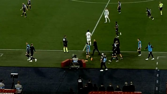 Allegri, ma quale pedata? Ecco il video che fa emergere la verità Allegri, ma quale pedata? Ecco il video che fa emergere la verità - immagine 1