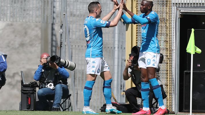 LA SPEZIA, ITALY - MAY 08: Victor Osimhen of SSC Napoli celebrates after scoring a goal during the Serie A match between Spezia Calcio and SSC Napoli at Stadio Alberto Picco on May 8, 2021 in La Spezia, Italy. Sporting stadiums around Italy remain under strict restrictions due to the Coronavirus Pandemic as Government social distancing laws prohibit fans inside venues resulting in games being played behind closed doors. (Photo by Gabriele Maltinti/Getty Images) LA SPEZIA, ITALY - MAY 08: Victor Osimhen of SSC Napoli celebrates after scoring a goal during the Serie A match between Spezia Calcio and SSC Napoli at Stadio Alberto Picco on May 8, 2021 in La Spezia, Italy. Sporting stadiums around Italy remain under strict restrictions due to the Coronavirus Pandemic as Government social distancing laws prohibit fans inside venues resulting in games being played behind closed doors. (Photo by Gabriele Maltinti/Getty Images)