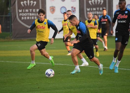 Foto SSC Napoli Ritiro Antalya, seduta pomeridiana: personalizzato per Rrahmani, Sirigu in palestra- immagine 2