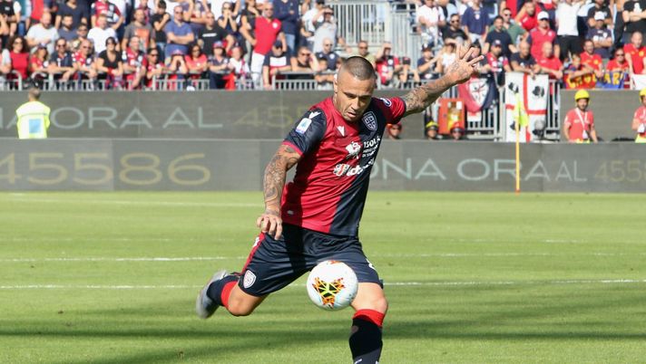 CAGLIARI, ITALY - OCTOBER 20:  Radja  Nainggolan of Cagliari  scores his goal 1-0 during the Serie A match between Cagliari Calcio and SPAL at Sardegna Arena on October 20, 2019 in Cagliari, Italy.  (Photo by Enrico Locci/Getty Images) 