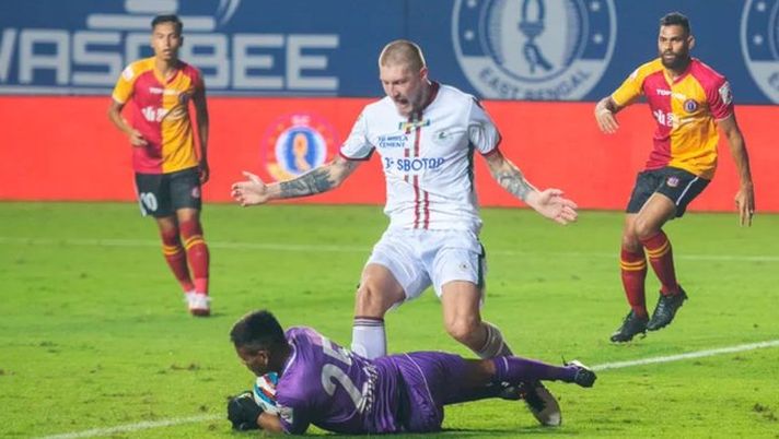 Calcutta, vigilia derby: non c’è partita ma i giallorossi “devono salvare l’onore dei loro tifosi” Calcutta, vigilia derby: non c’è partita ma i giallorossi “devono salvare l’onore dei loro tifosi” - immagine 1