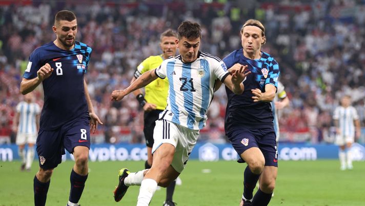 Oggi test con gli olandesi del Waalwijk. Dybala atteso a Roma tra il 29 e il 30 - immagine 1