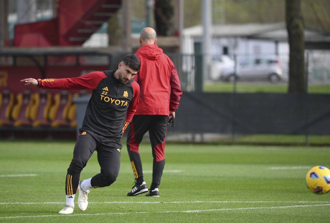 Roma, l’ultimo allenamento prima del Sassuolo – FOTO GALLERY - immagine 14