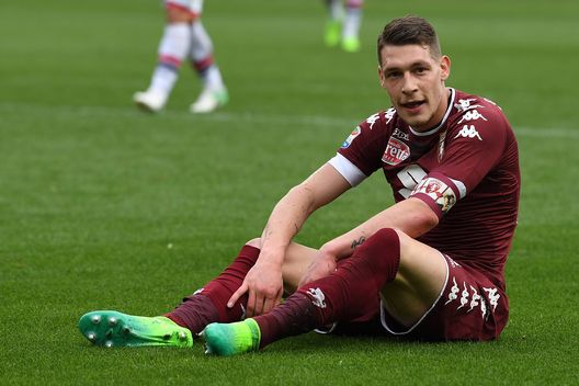  TURIN, ITALY - APRIL 15: Andrea Belotti of FC Torino looks on during the Serie A match between FC Torino and FC Crotone at Stadio Olimpico di Torino on April 15, 2017 in Turin, Italy. (Photo by Valerio Pennicino/Getty Images) 