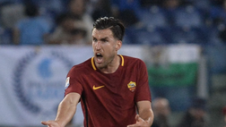 Mercato, Inter alla ricerca di rinforzi a centrocampo: occhi puntati su Strootman e Barella