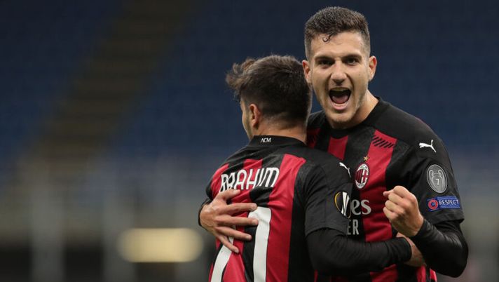 MILAN, ITALY - OCTOBER 29: Brahim Diaz of AC Milan celebrates with his team-mate Diogo Dalot after scoring the opening goal during the UEFA Europa League Group H stage match between AC Milan and AC Sparta Praha at San Siro Stadium on October 29, 2020 in Milan, Italy. (Photo by Emilio Andreoli/Getty Images) Sky: “Milan, Dalot è sempre più vicino: operazione in dirittura con il Manchester United” - immagine 1